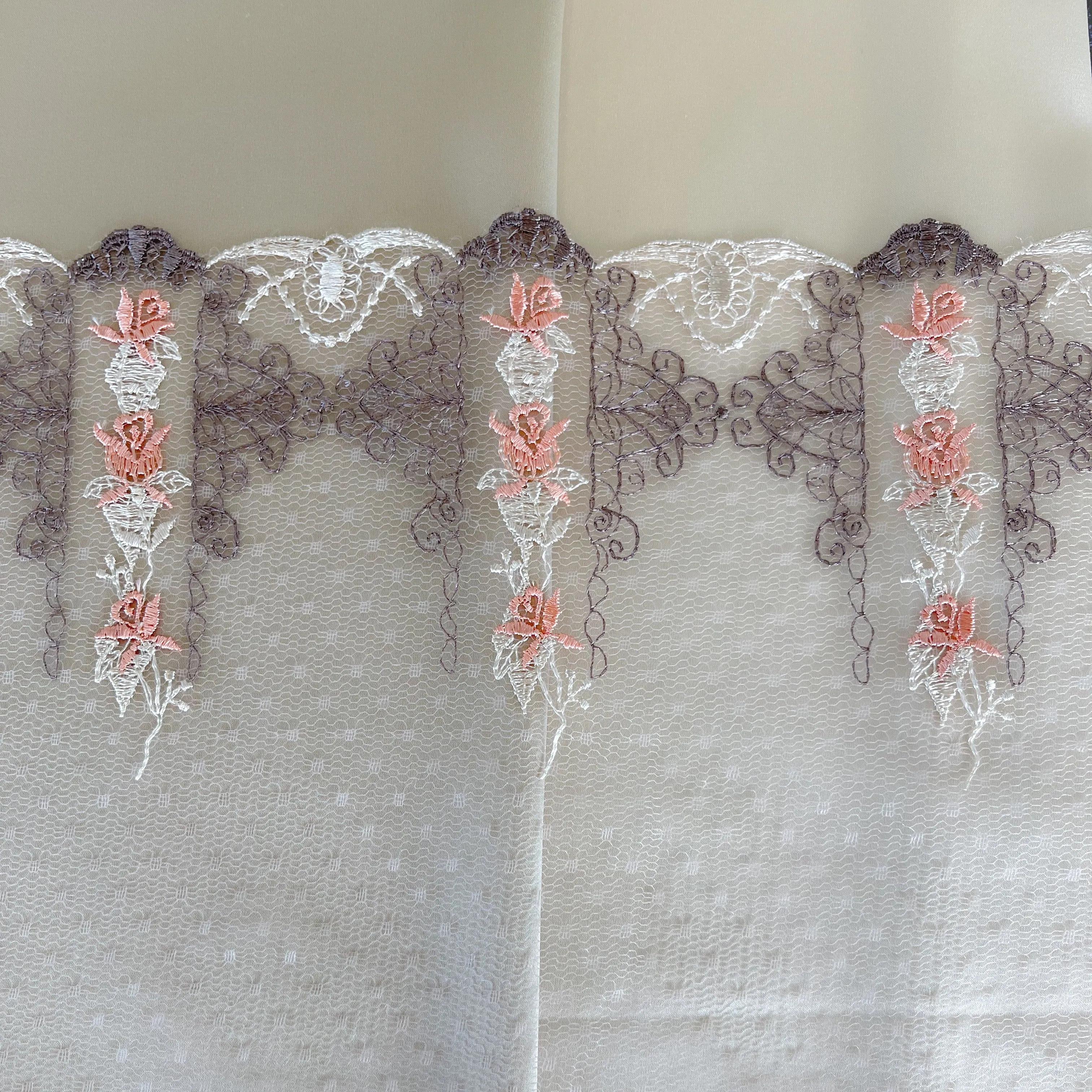 Tulle Lace #319 - 8" Shabby Chic